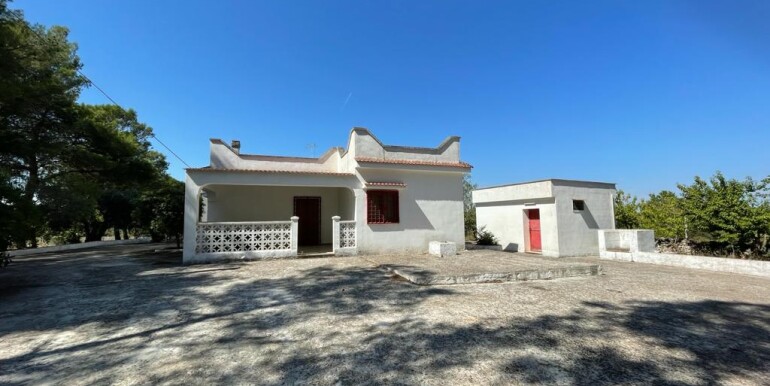 Villa in vendita a Ceglie Messapica, garage e terreno